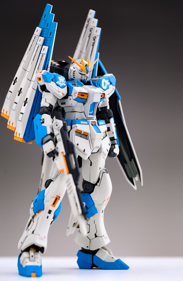 RG 1/144 ニューガンダム・ハイニューカラー仕様 W10【ぷらもっち】