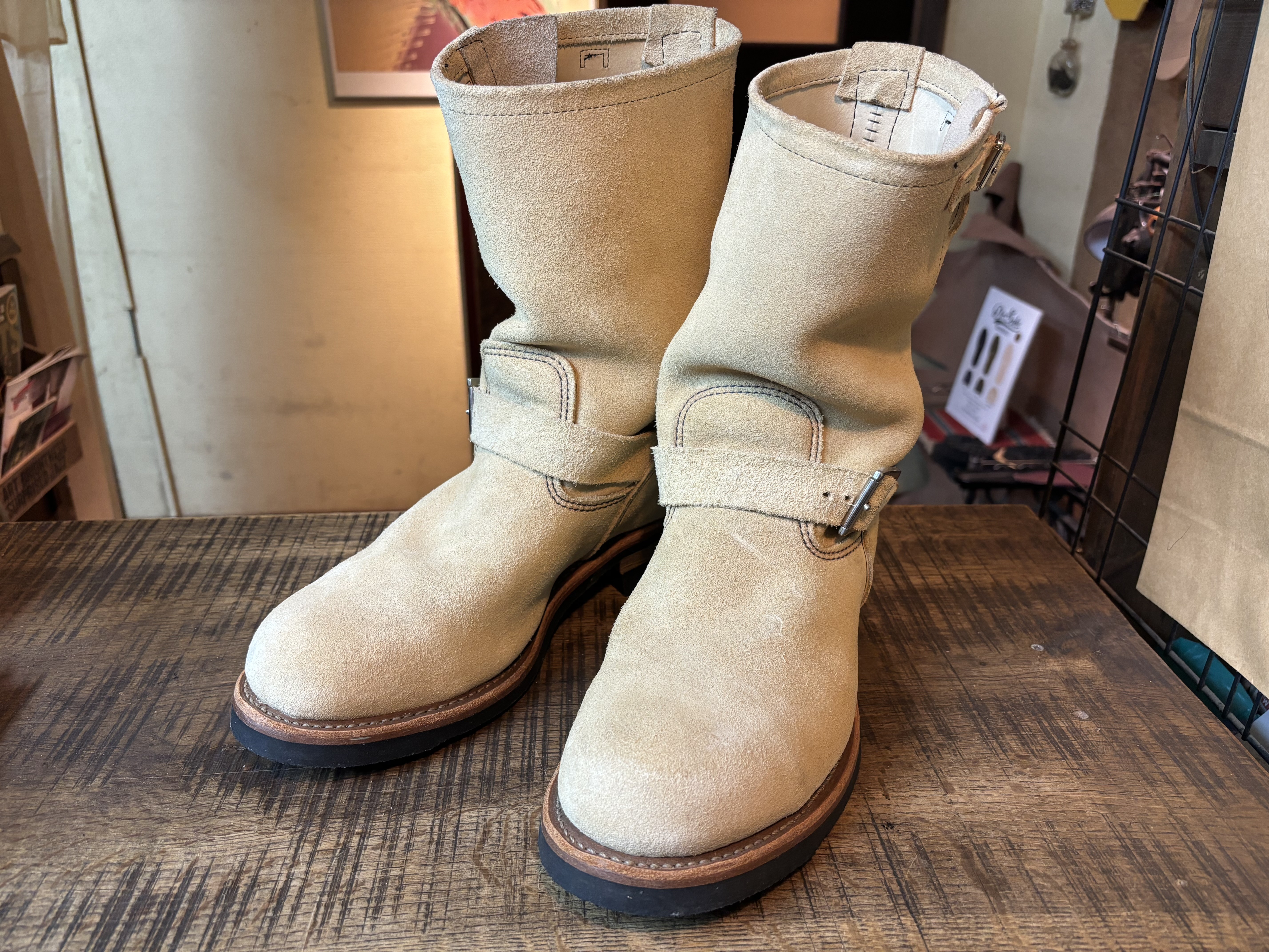 Redwing 8268 スエードエンジニアブーツ シャフト詰め: ソールリペア