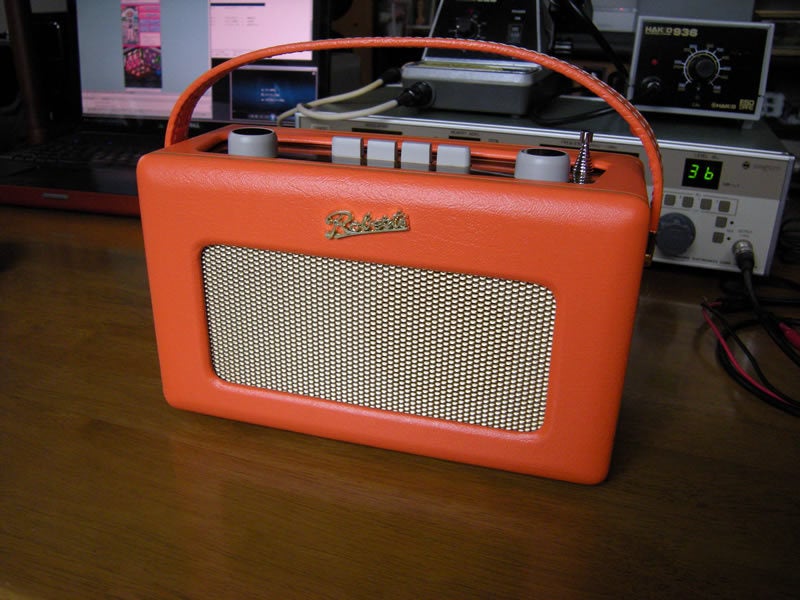 英国王室御用達ラジオ Roberts Revival リバイバル R250 | HAVE A NICE