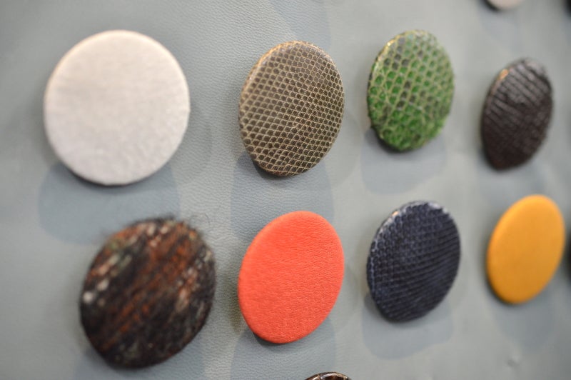 Hender Scheme レザー缶バッチ 「Pins」 | Gramme Huit BLOG(グラム