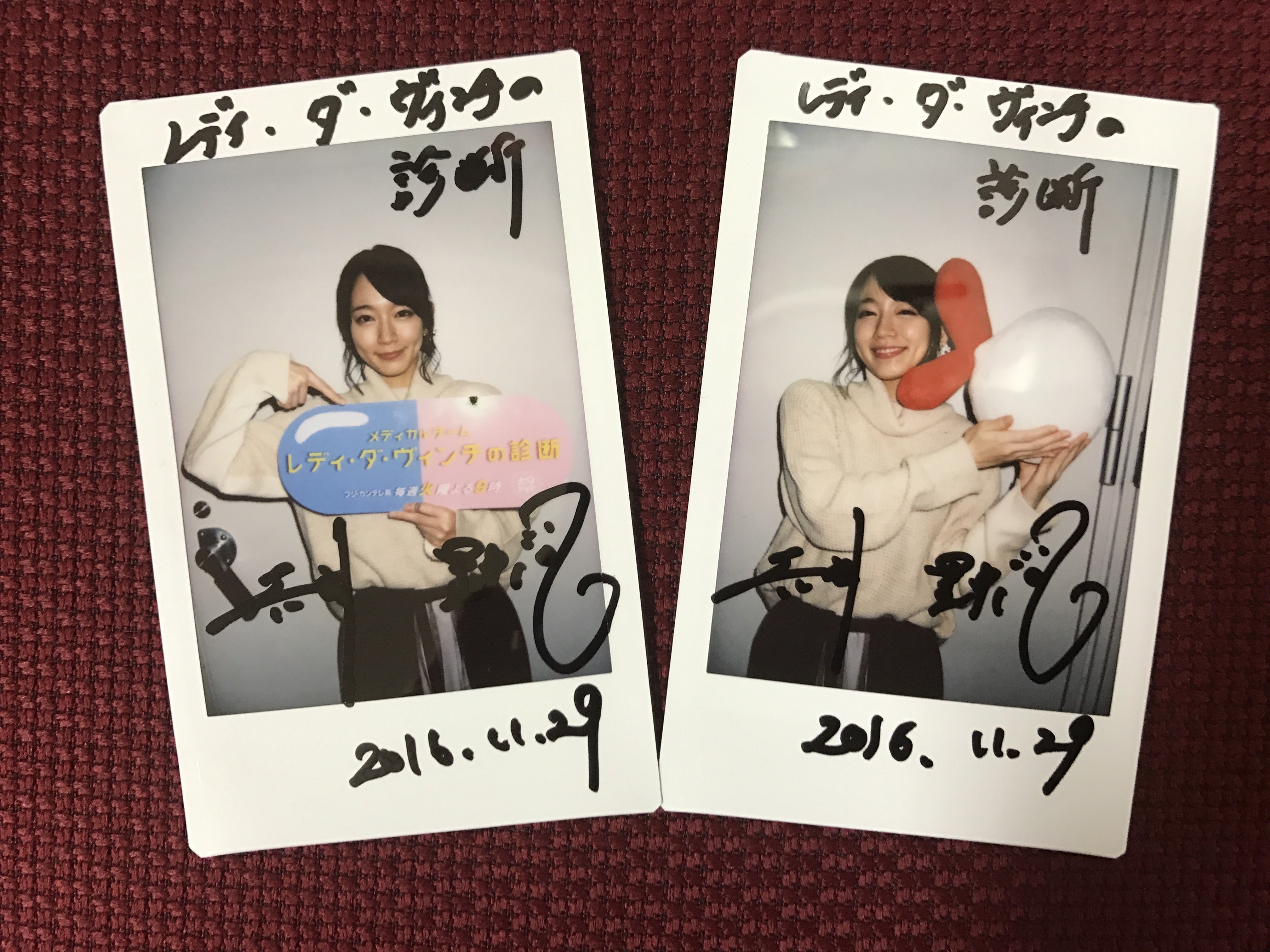 吉岡里帆さんはトークイベントの裏側でもフル稼働！ポラロイドの