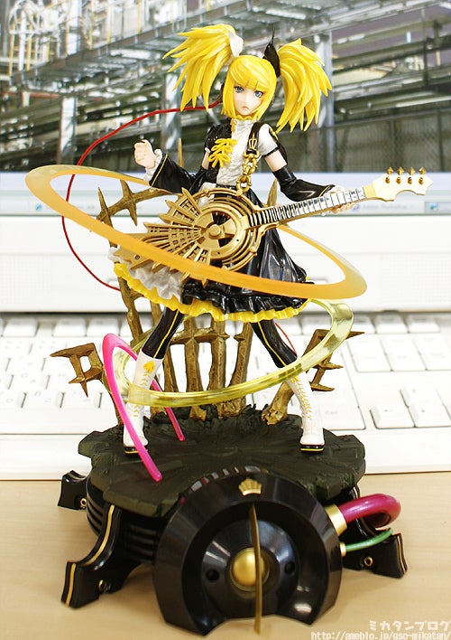 今月発売予定！ちょこっと早いけど「鏡音リン -炉心融解-」で遊んで