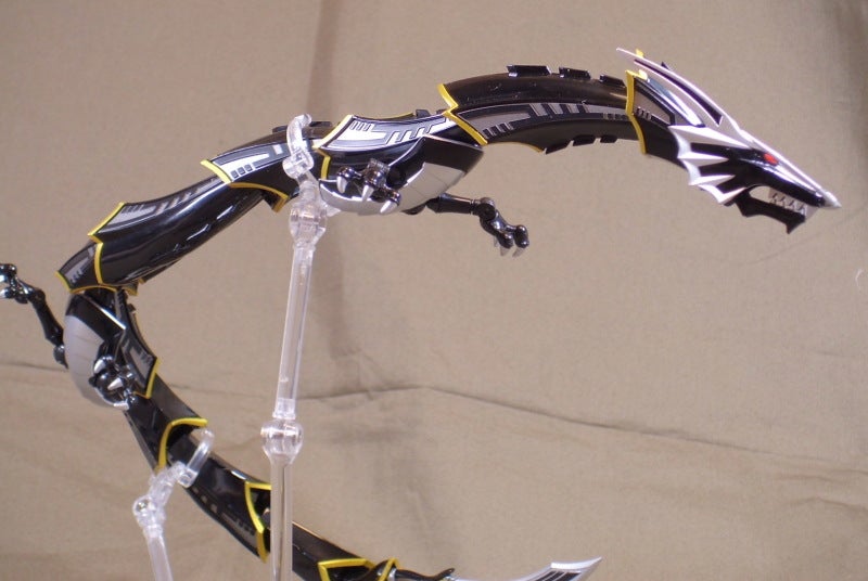 S.H.Figuarts 仮面ライダーリュウガ＆ドラグブラッカーセット（後編