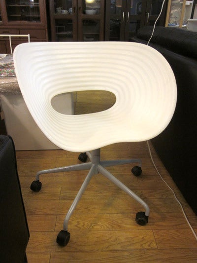 VITRA社（ヴィトラ）Ron・Arad（ロンアラッド）デザイン Tom Roll