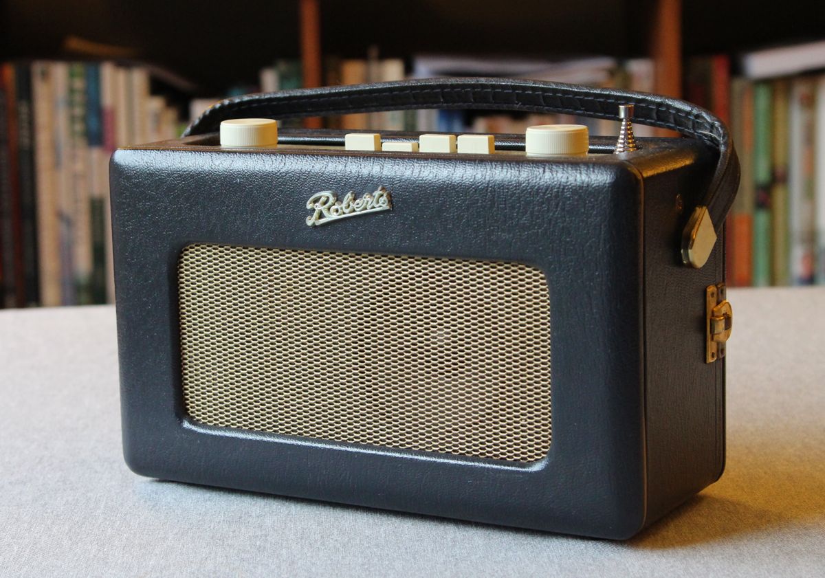 ROBERTS R250 BLUE BLACK REVIVAL RADIO - Radio Retro