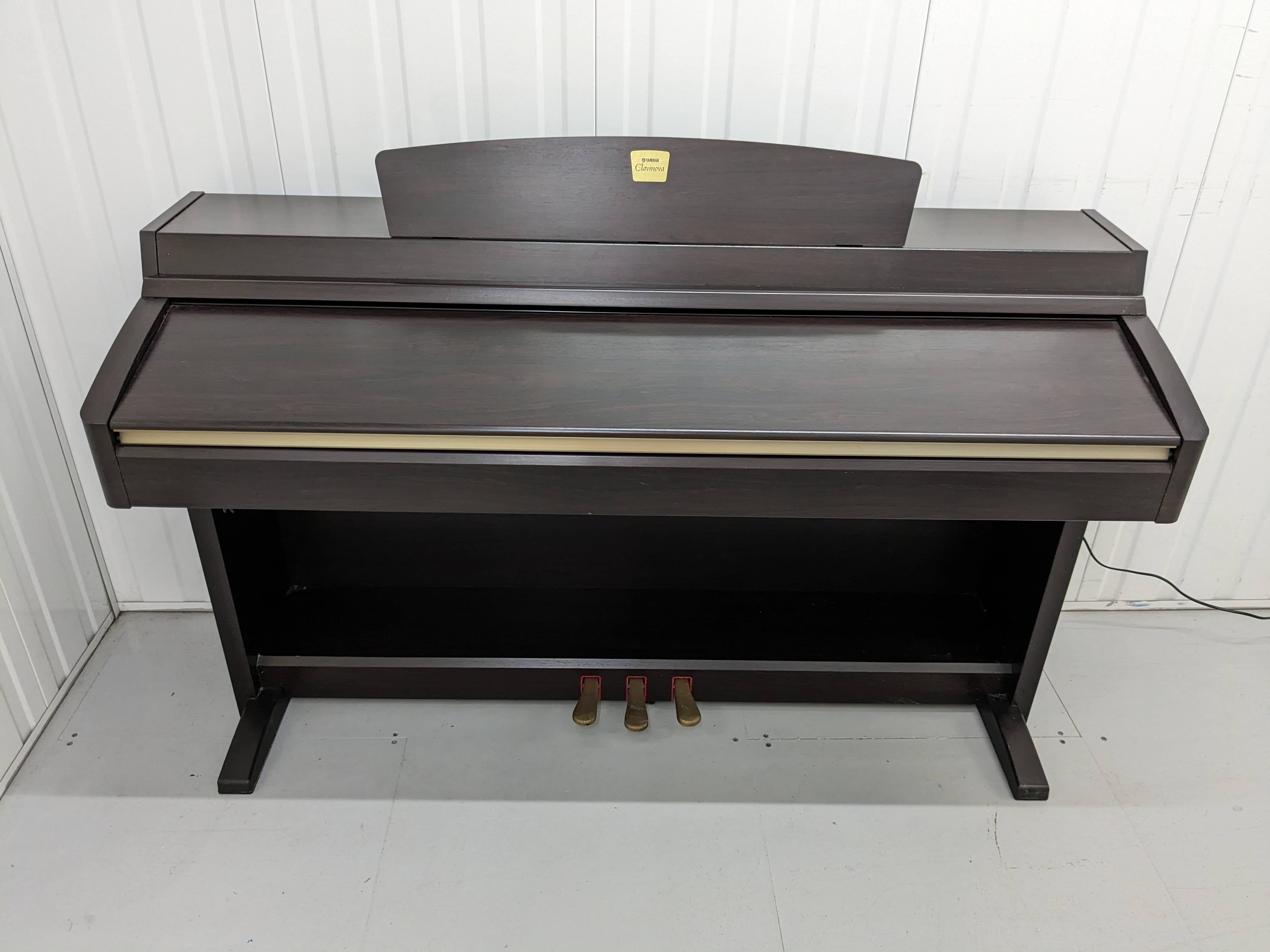 Yamaha Clavinova CLP-230 digital piano in rosewood finish stock