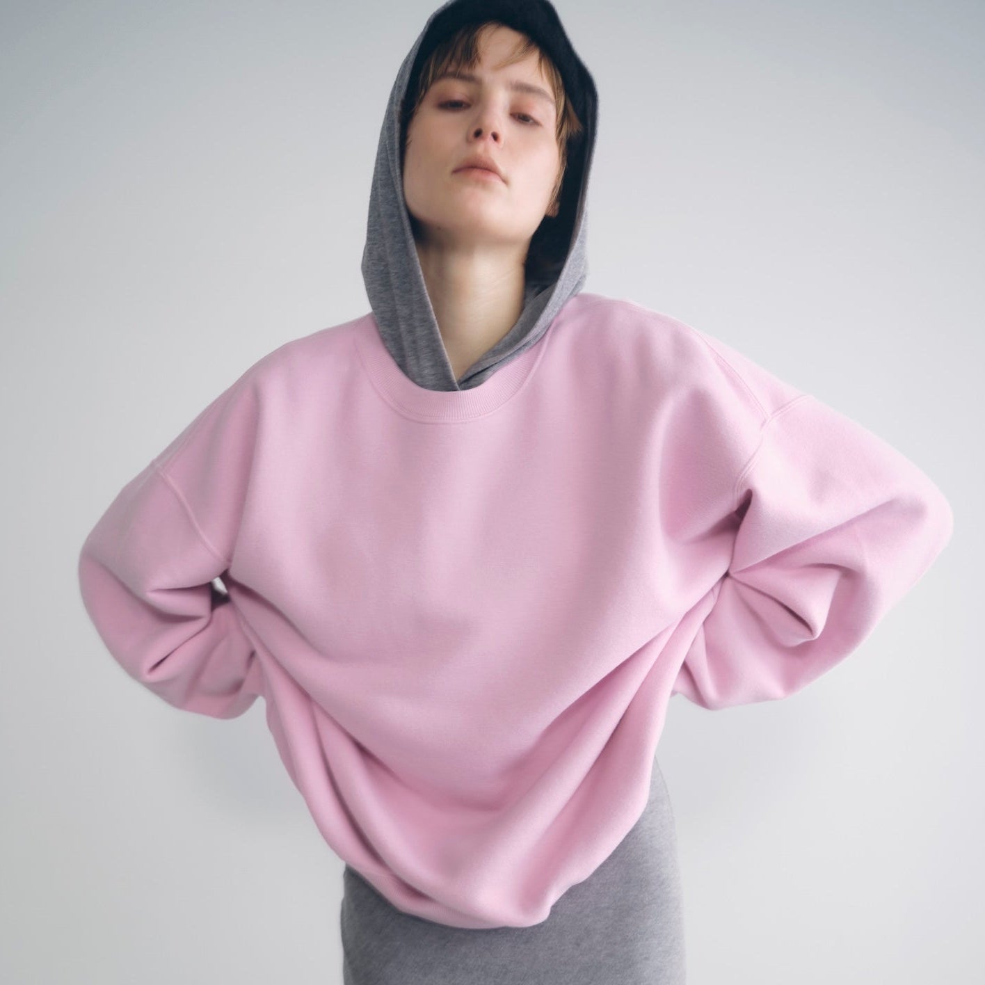 Volume Sweat プルオーバー