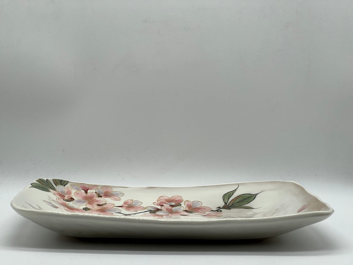 6EDBDECB-43F1-41AB-8828-