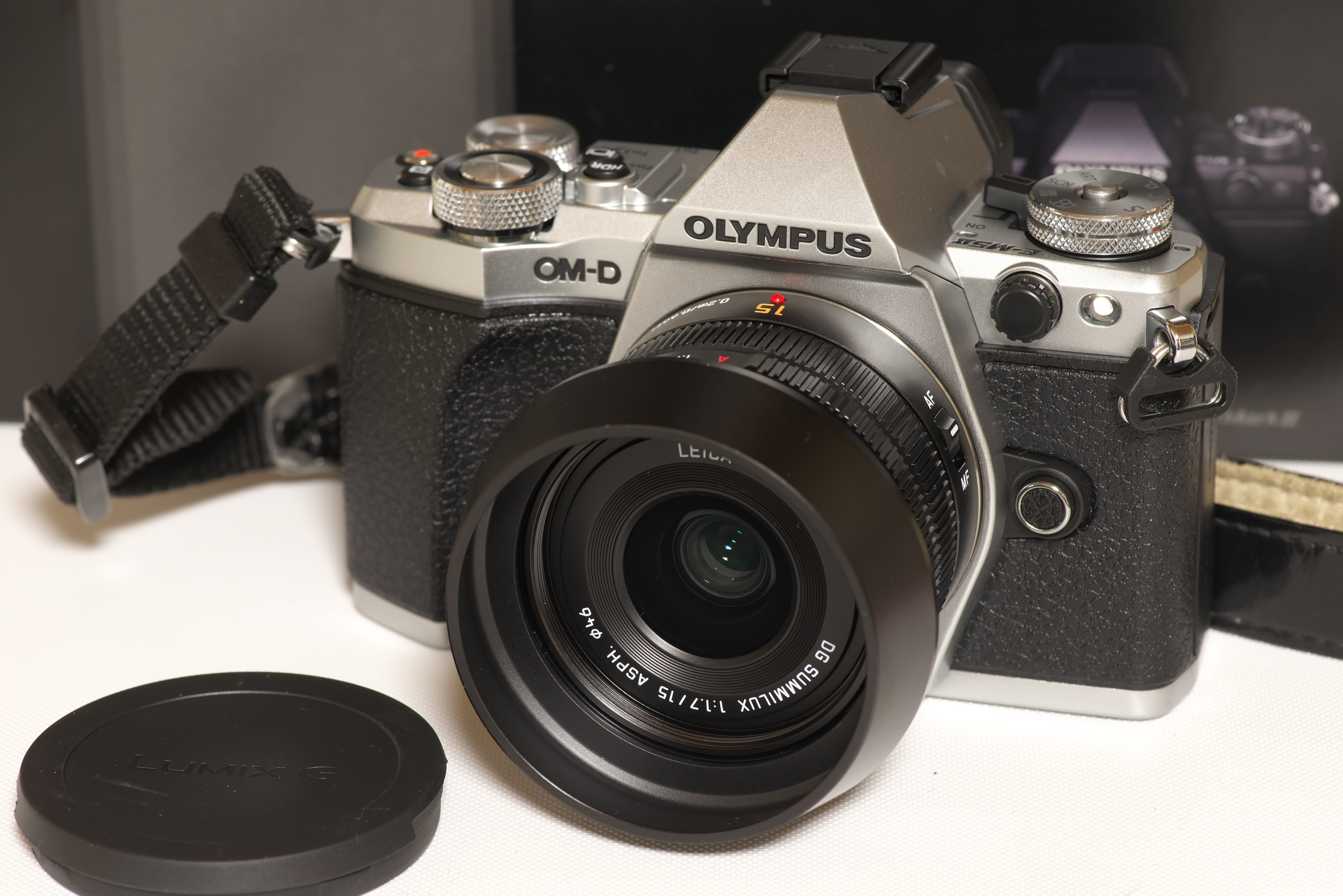 OLYMPUS OM-D E-M5 Mark II(with Panasonic LEICA DG SUMMILUX 15mm/F1