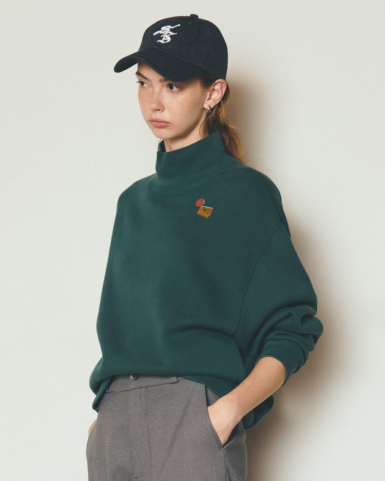 HIGH NECK COMMON SWEATSHIRT – Shinzone