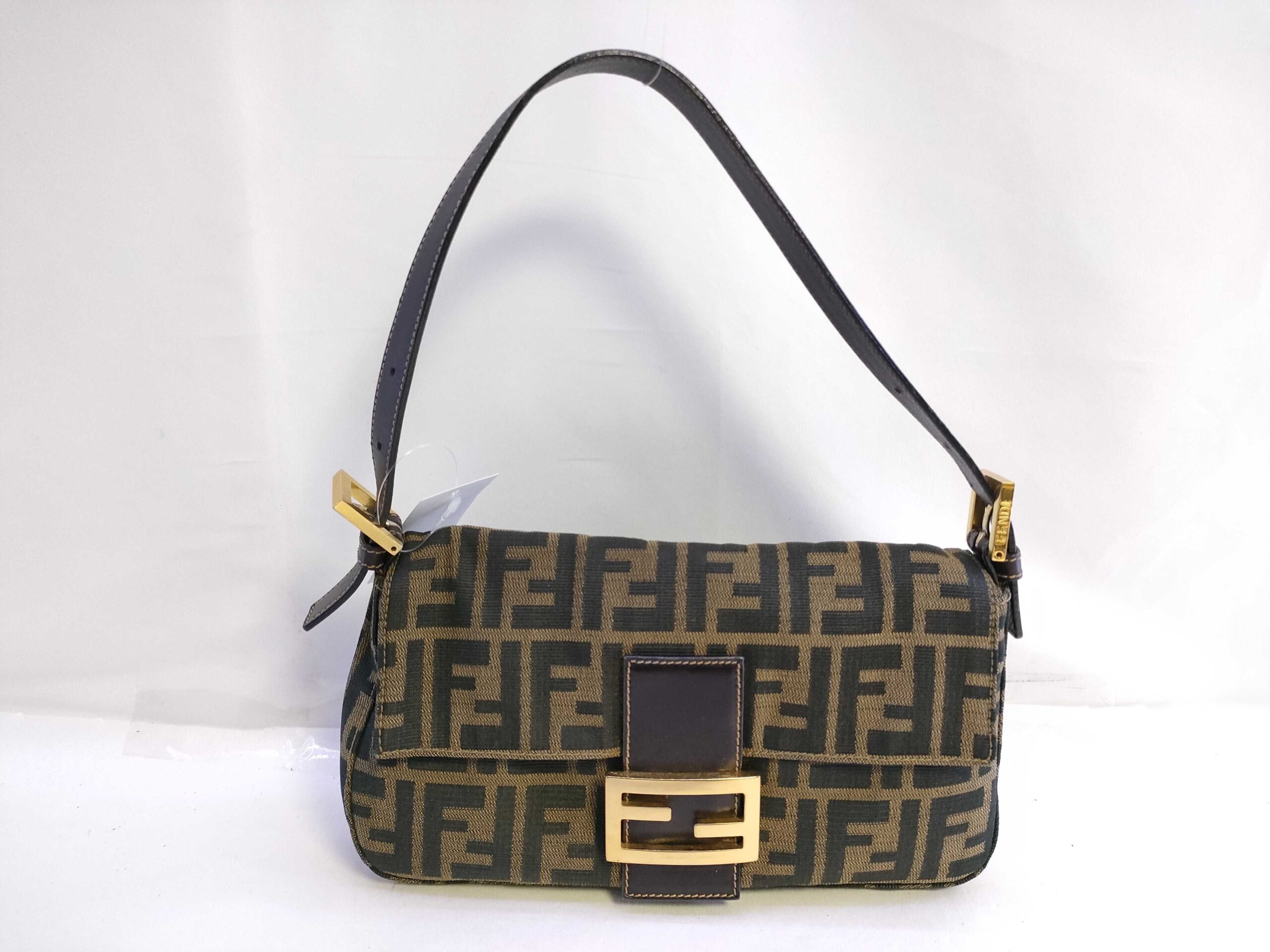 FENDI フェンディ ズッカ柄 マンマバケット ゴールド金具 ショルダー