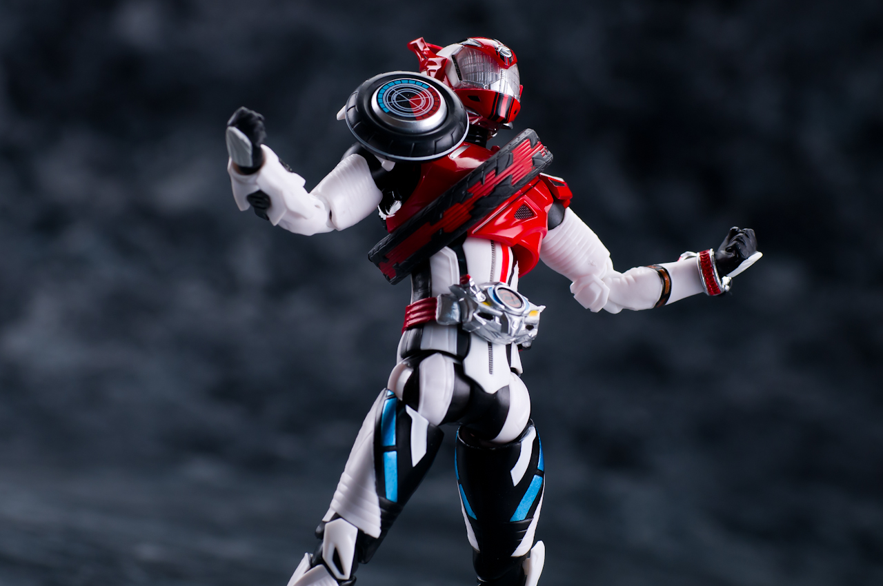 レビュー】 バンダイ S.H.Figuarts 仮面ライダードライブ タイプデッド