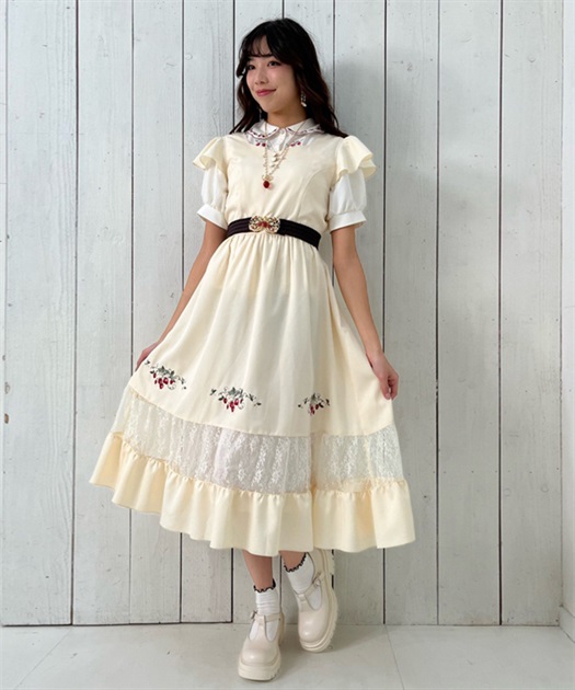ストロベリー刺繍ワンピース | POETIQUE -outlet- | axes femme online