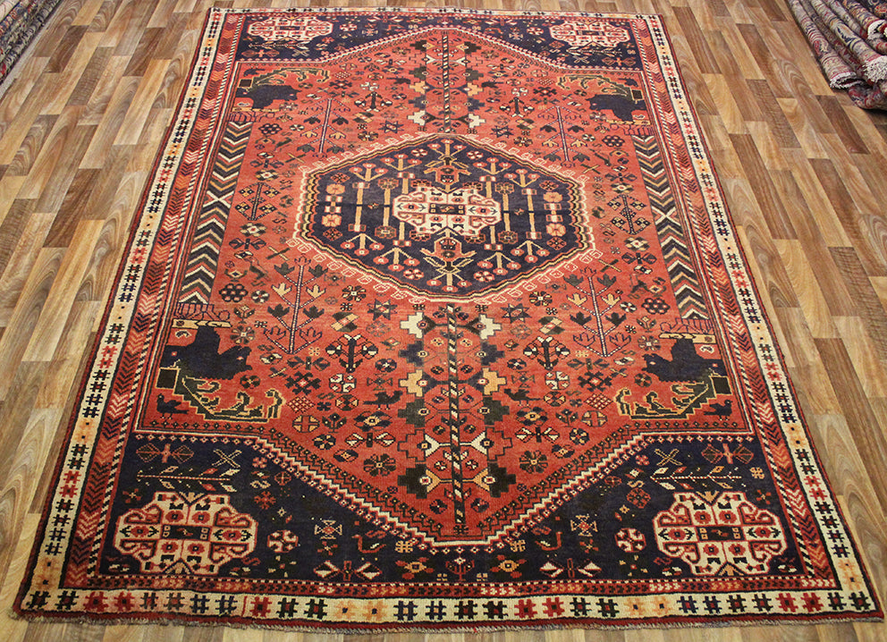 Antique Persian Shiraz rug 280 x 190 cm – Thames Oriental Carpet