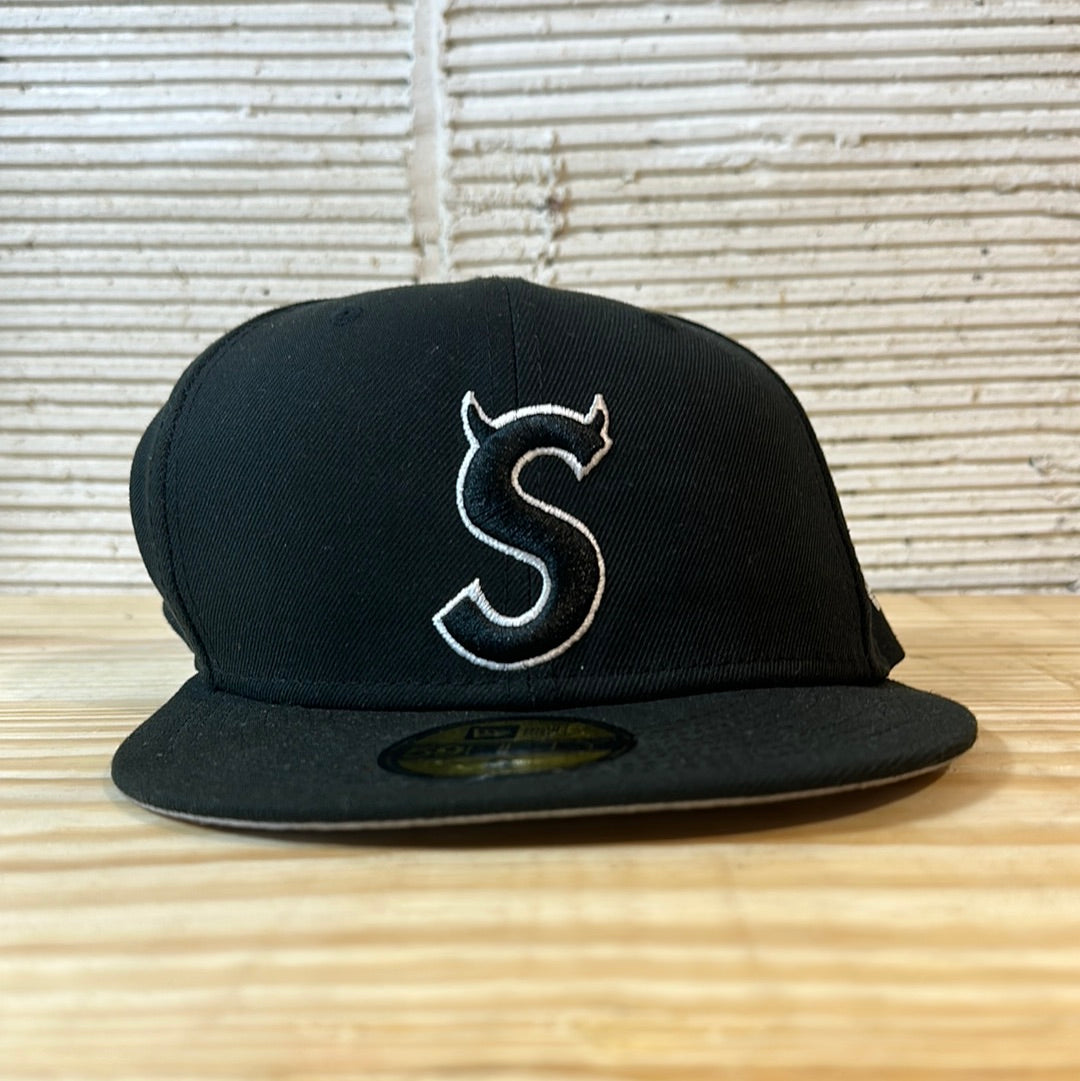 Supreme S Logo New Era Black Hat – The Gallery Online