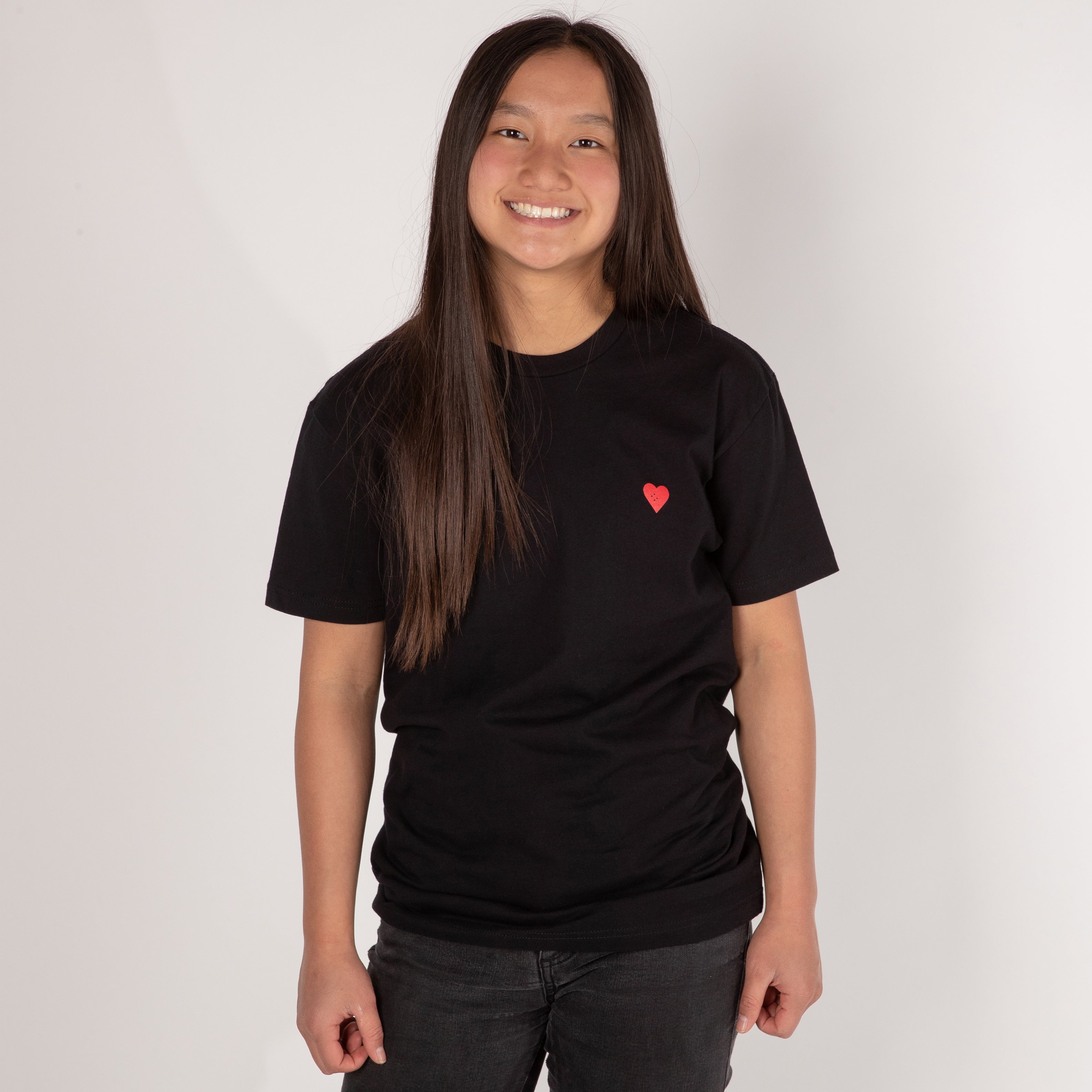 2022_RED_HEARTED_SS_TEE_BLK_02