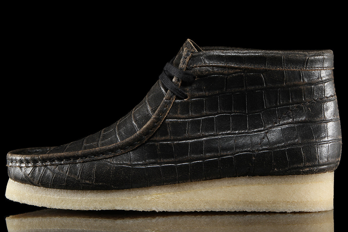 Wallabee Boot Black Crocodile Distress – Premier