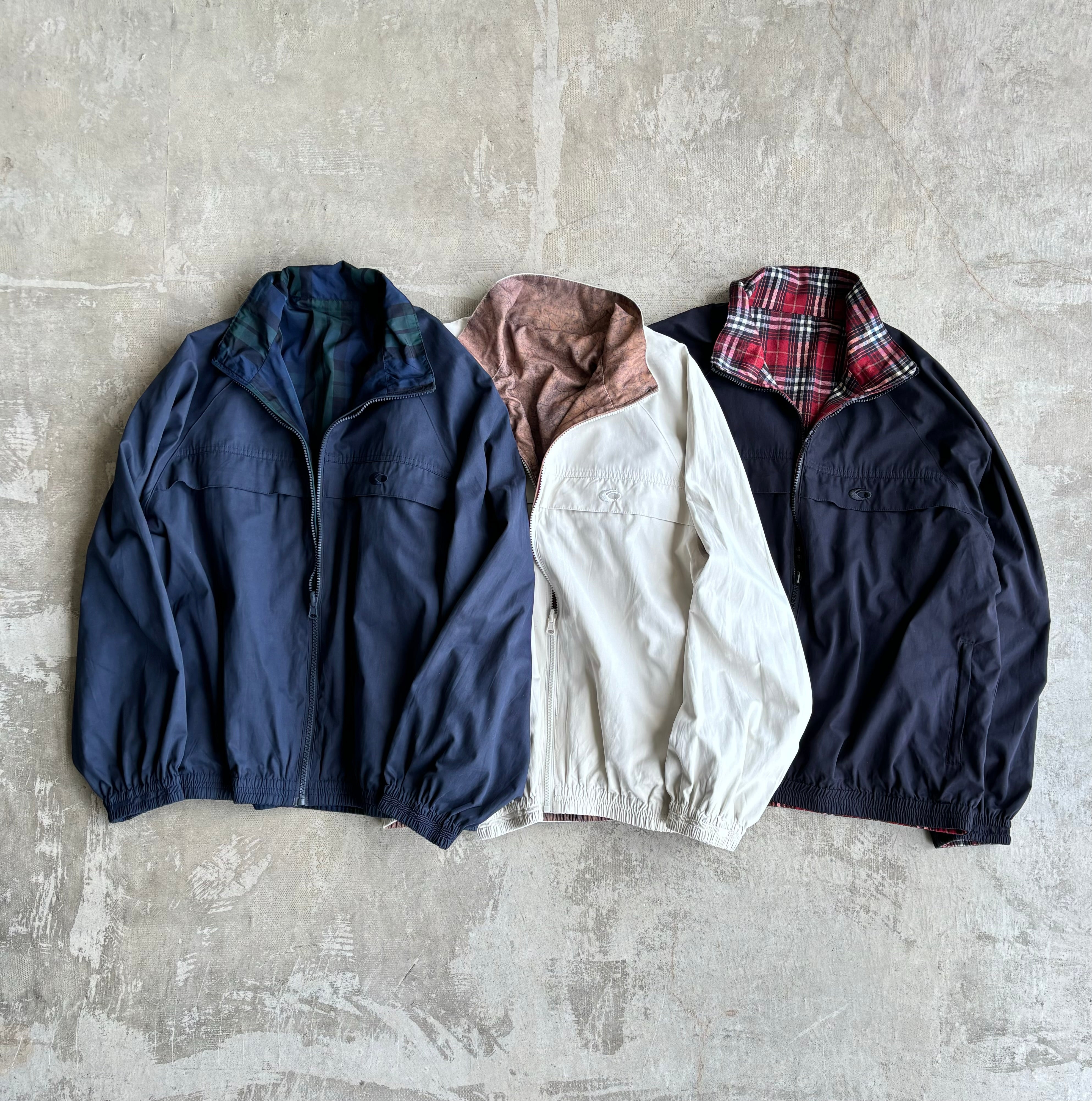 B8AE0AFD-04A0-4F57-BC33-