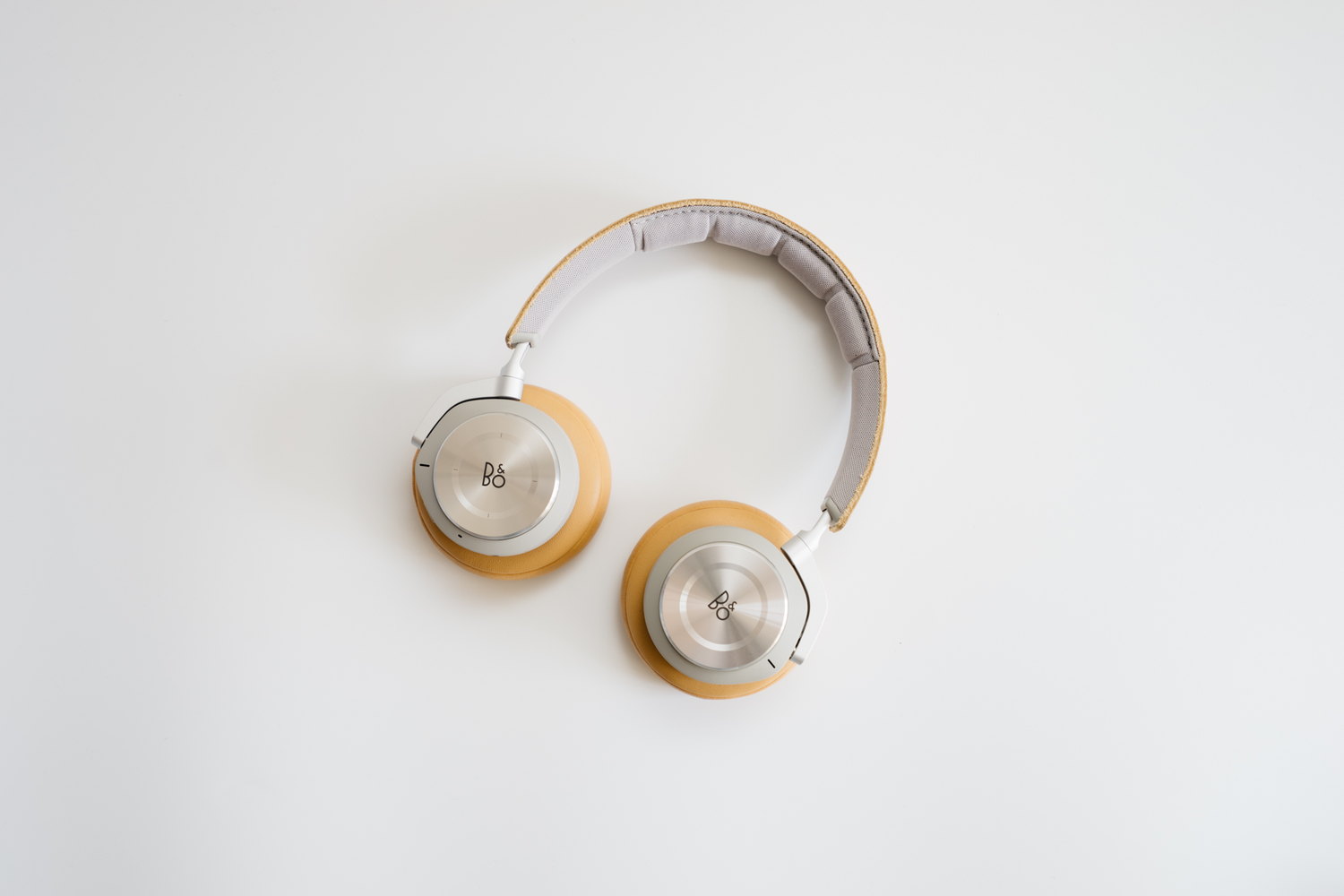 Beoplay H9i』レビュー。デザインと機能性を両立したノイズキャンセ