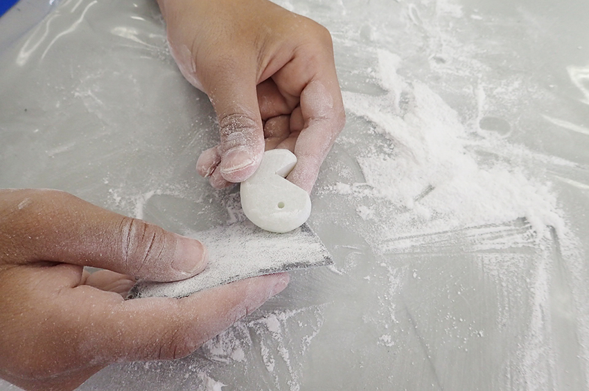 徳島市立考古資料館 とくしま好古楽倶楽部 第5回 勾玉をつくってみよう