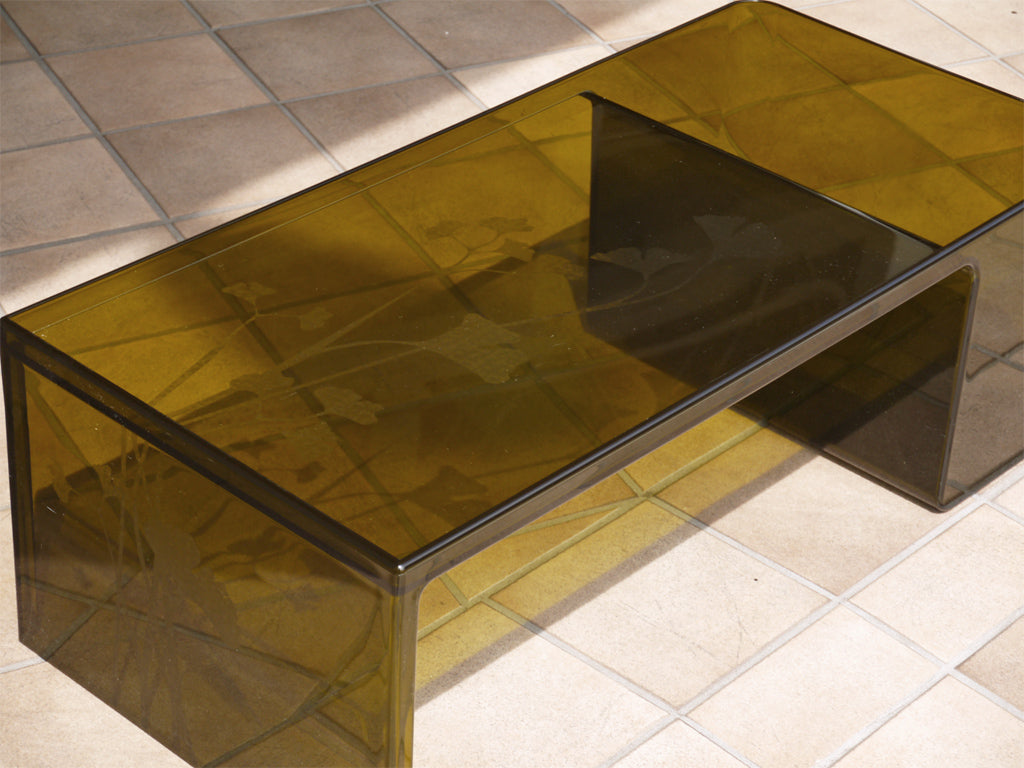 カルテル Kartell ウザメ Usame センターテーブル マガジンラック付き