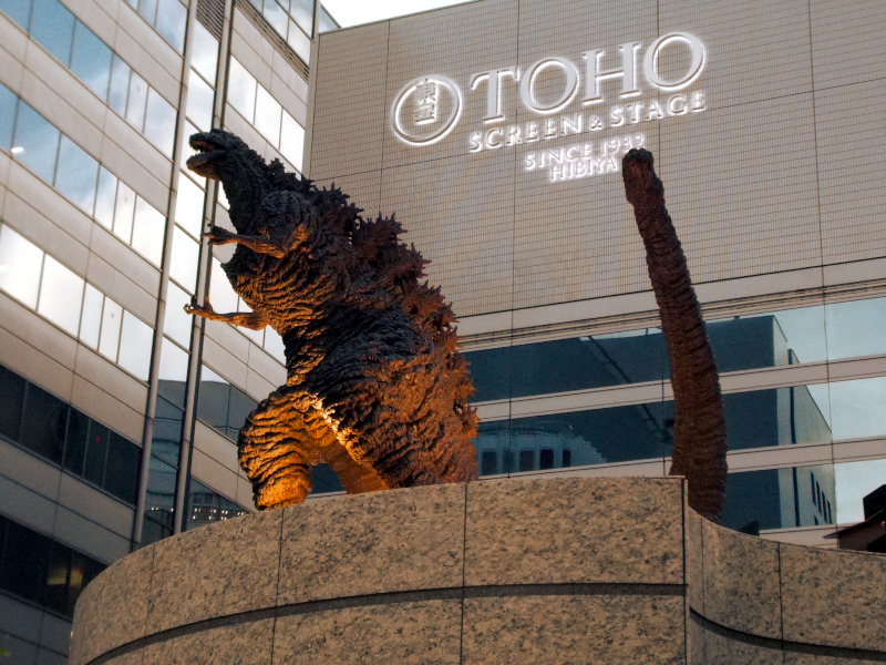 日比谷にいたゴジラの像が新しくなった？ これは見に行かねば【東京都
