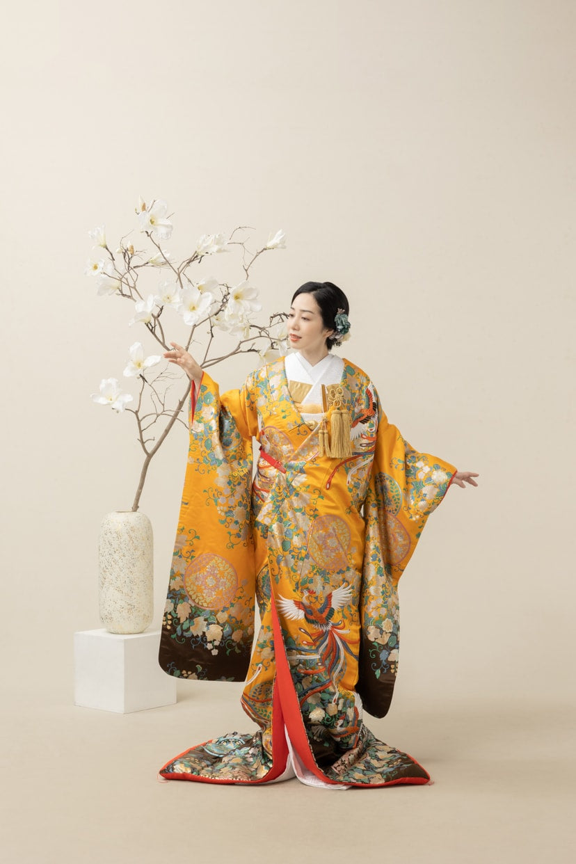 色打掛・鳳凰忍冬唐草文｜白無垢・色打掛レンタルなら結婚式着物専門の