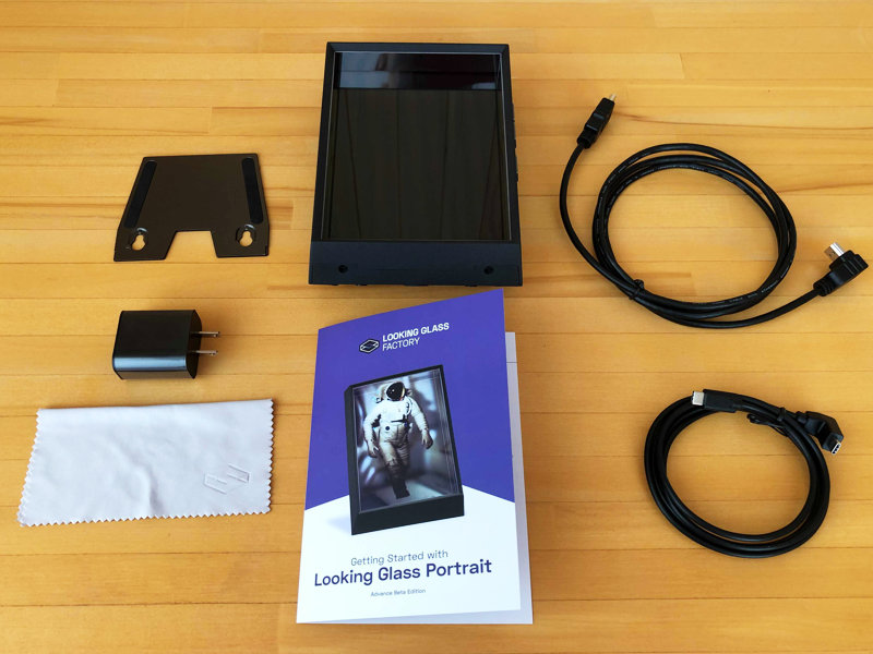 Looking Glass Portrait | 3D表示 光線再生型 小型ディスプレイ | 海外