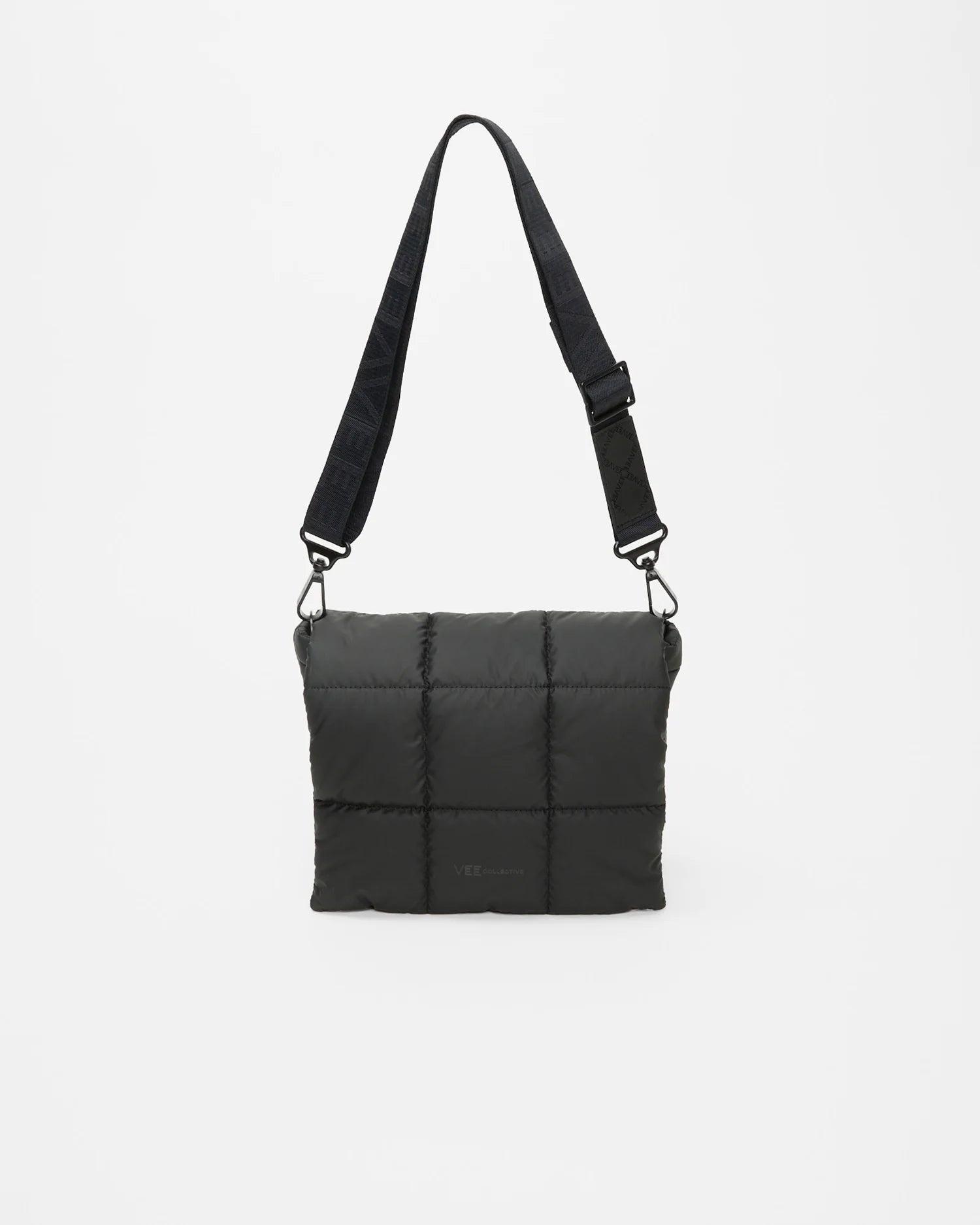 Porter Messenger | Matt Black Messenger Bags | VEE COLLECTIVE
