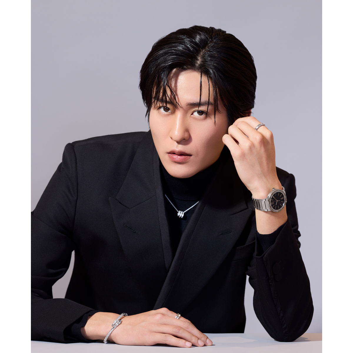 Snow Manの目黒蓮がブルガリのアンバサダーに就任 | 高級腕時計専門誌