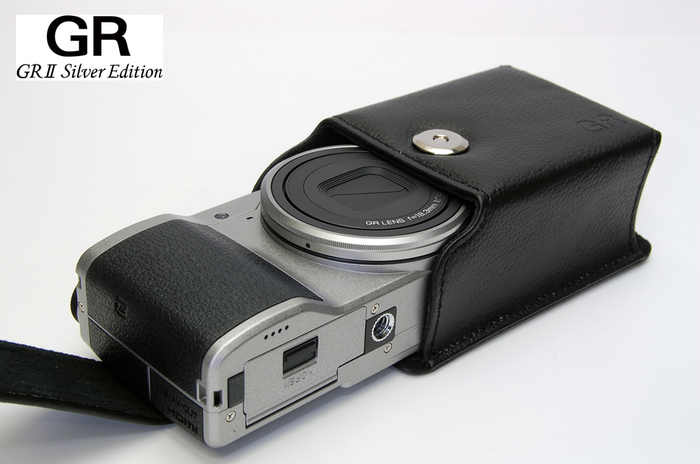 カメラの八百富｜創立80周年記念 RICOH 「GR II Silver Edition」が