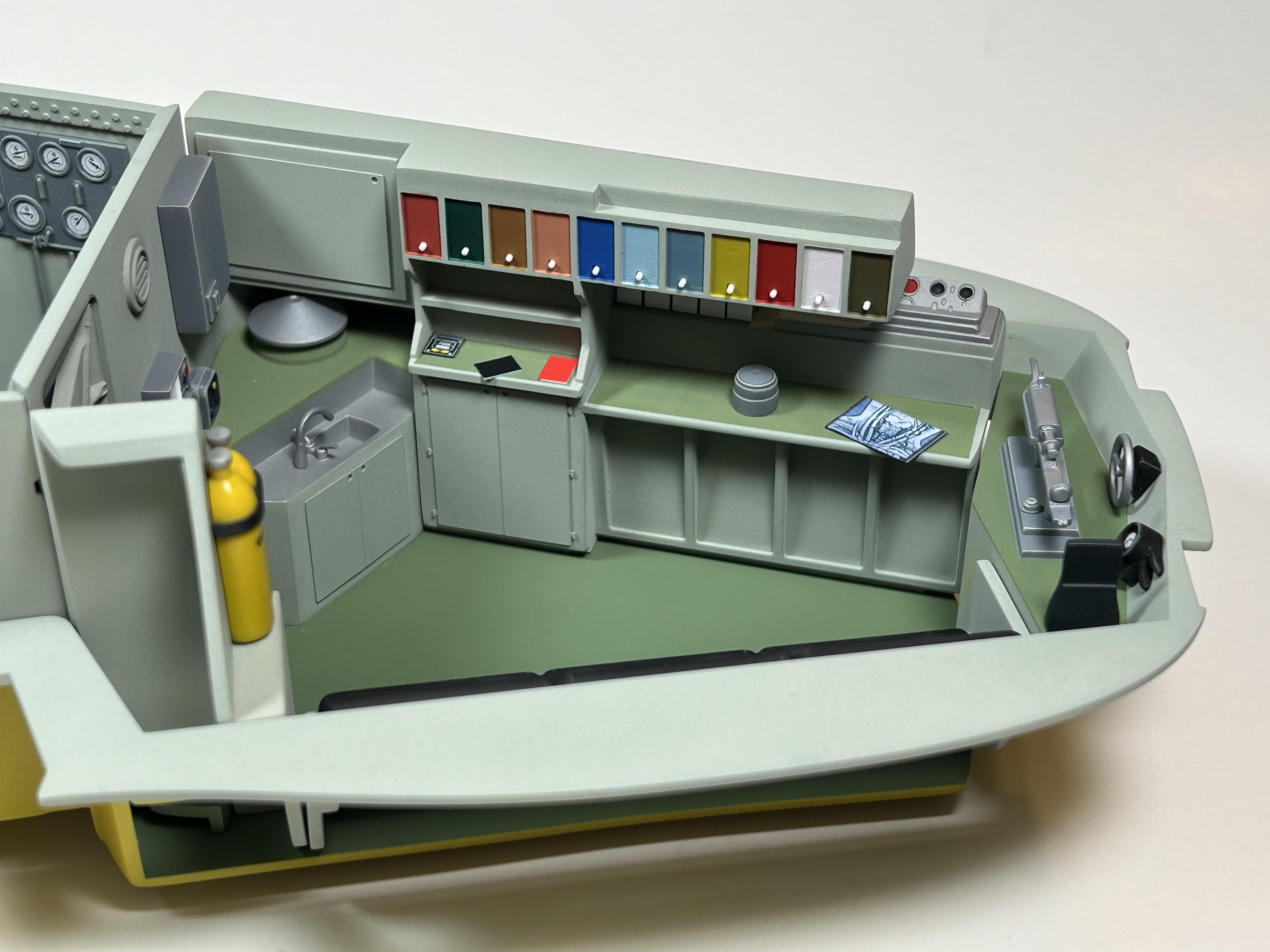 Finished Photos of Moebius' 1/32 Scale Proteus Submarine (Interior