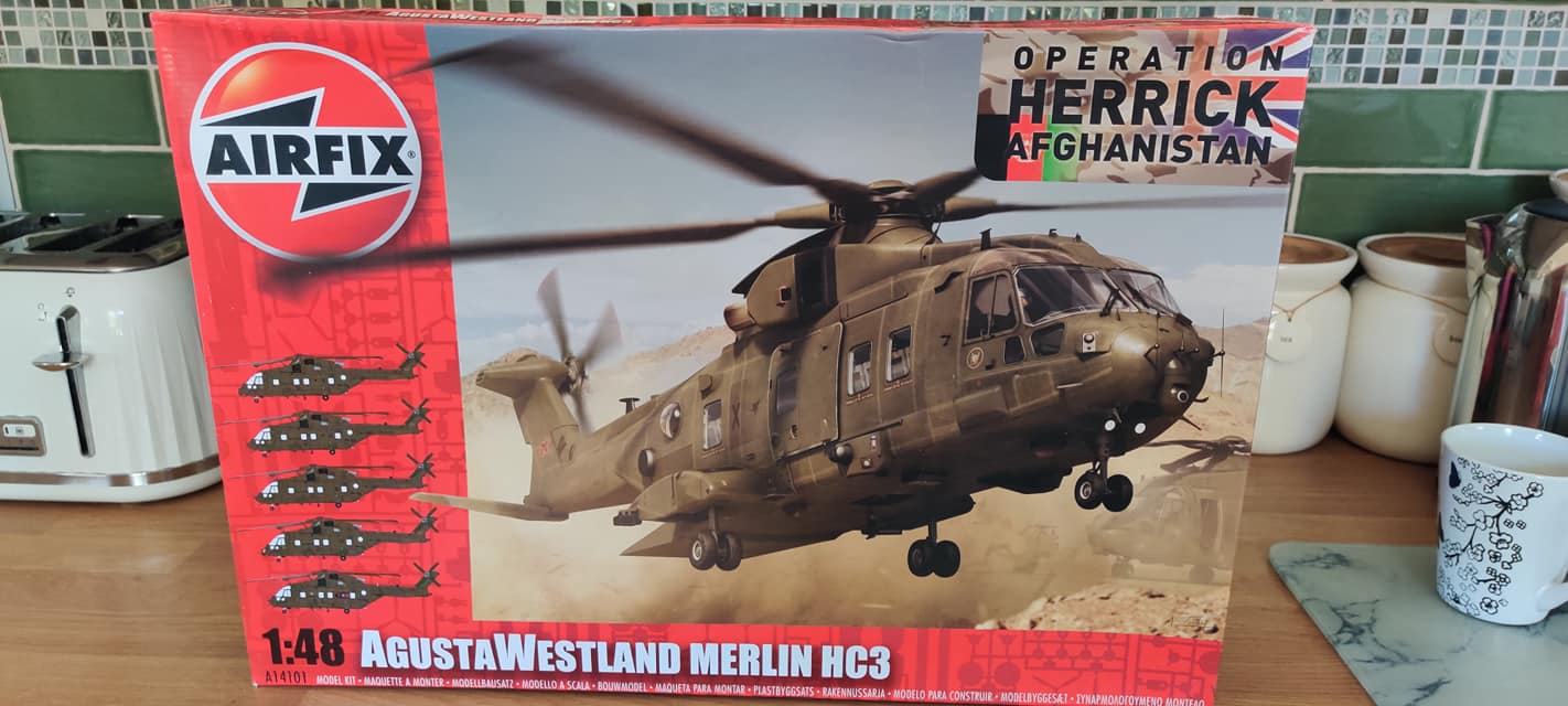 Airfix Merlin HC3 (1/48) Conversion to Norwegian AW101 Mk 612