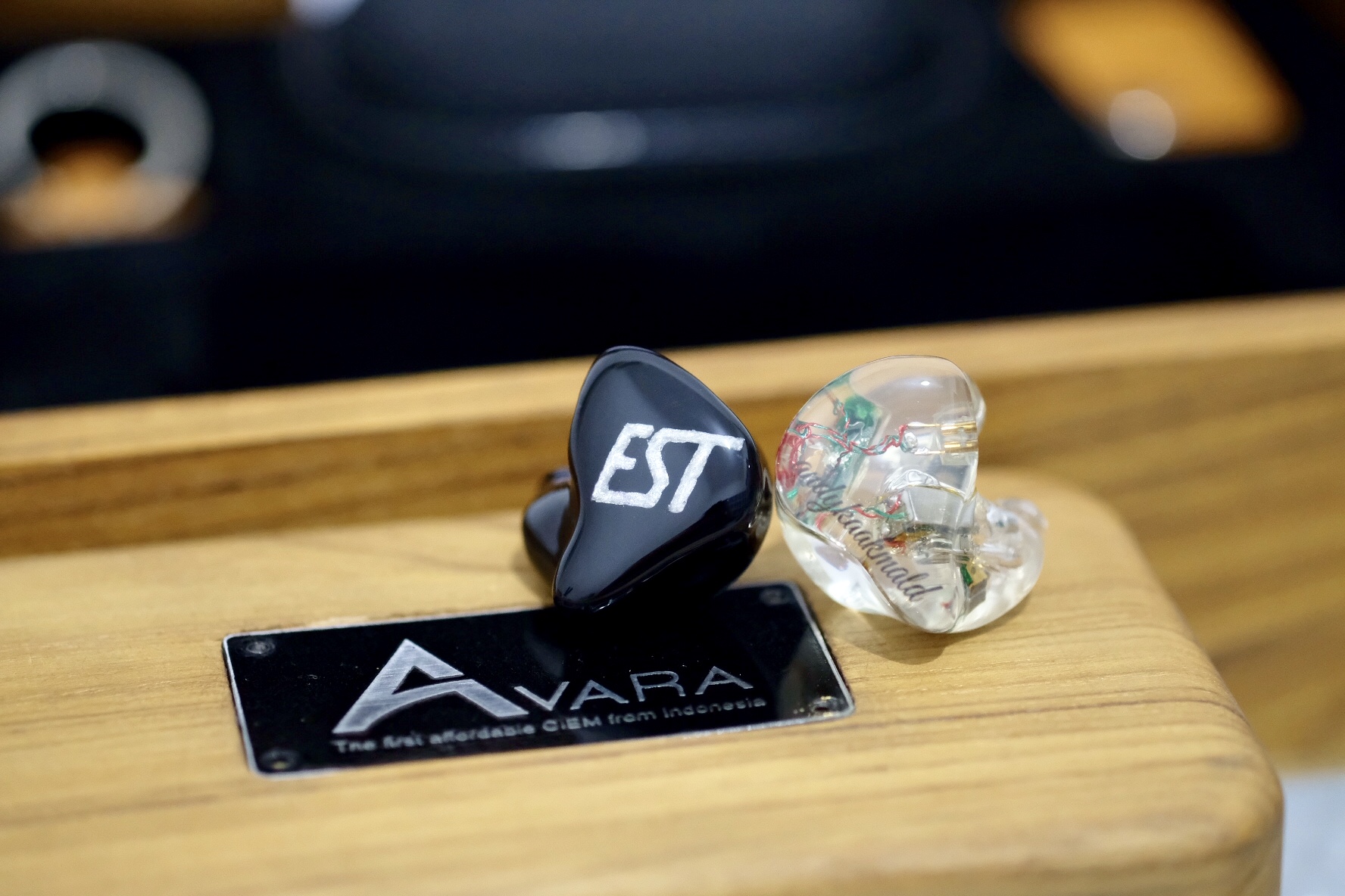 Avara EST-6 カスタムiem Avara EST-6 Review – Lifelike – Everyday