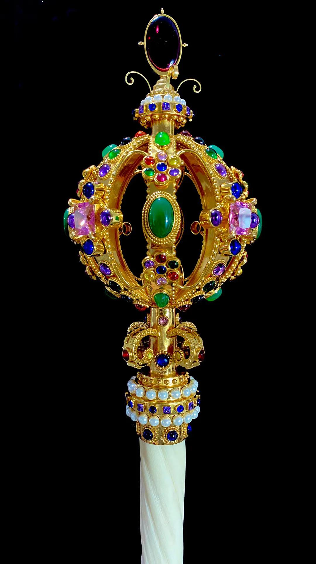 收藏级独角鲸权杖_独角鲸牙饼子-北京宝勒国际贸易有限公司