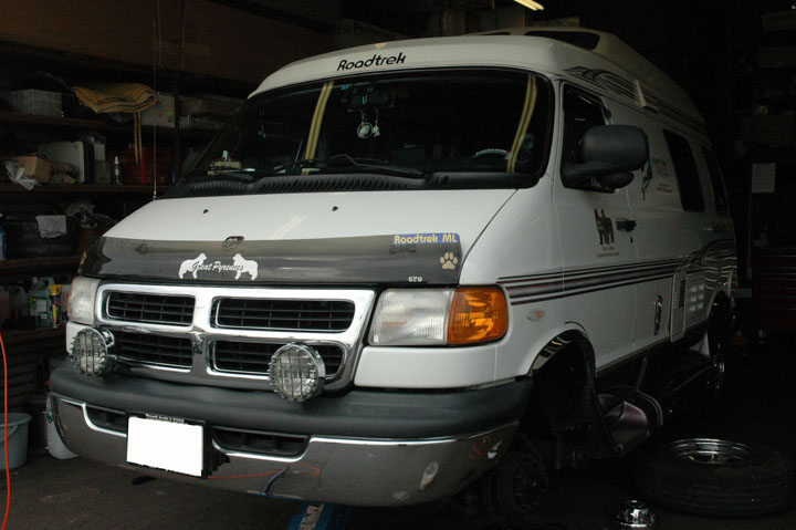 ダッジラムバンの修理など | ダッジ・ジープ・クライスラー専門店 booget