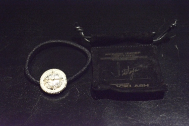 イサムカタヤマ バックラッシュ ISAMU KATAYAMA BACKLASH T-029 ヘアゴム