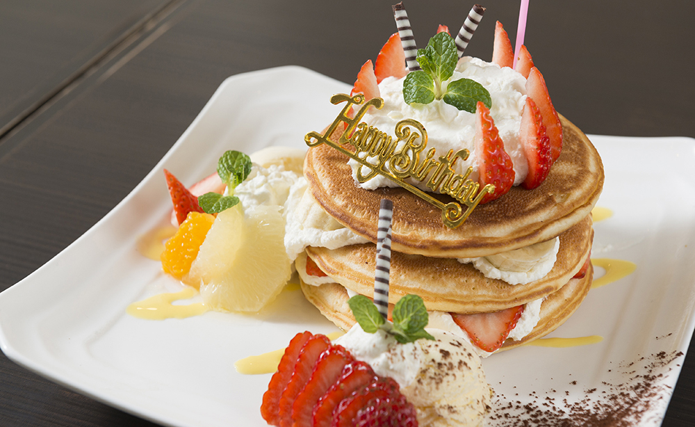 代官山パンケーキカフェクローバーズ│フレンチ出身のシェフが