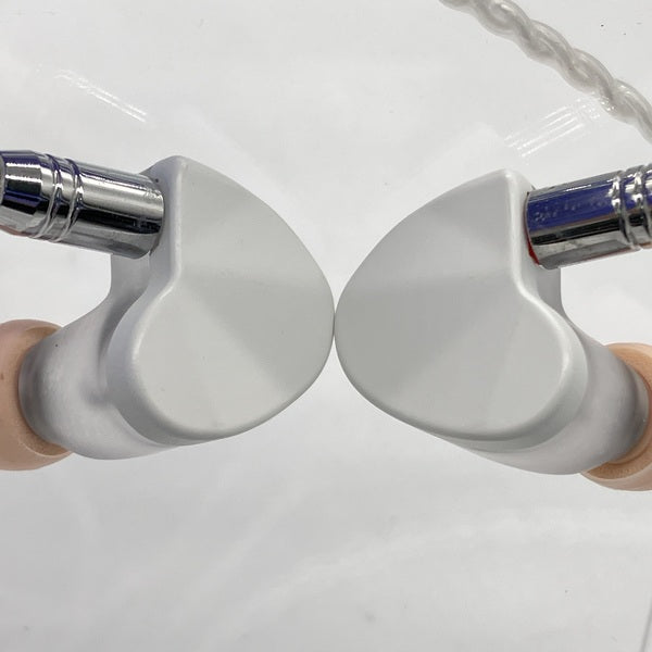 See audio 【中古】Rinko White 日本向け4.4mmバランスプラグ仕様