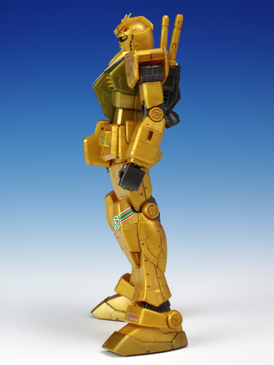 Limited HG 1/144 RX-78-2 Gundam Gold Injection Color Seven Eleven
