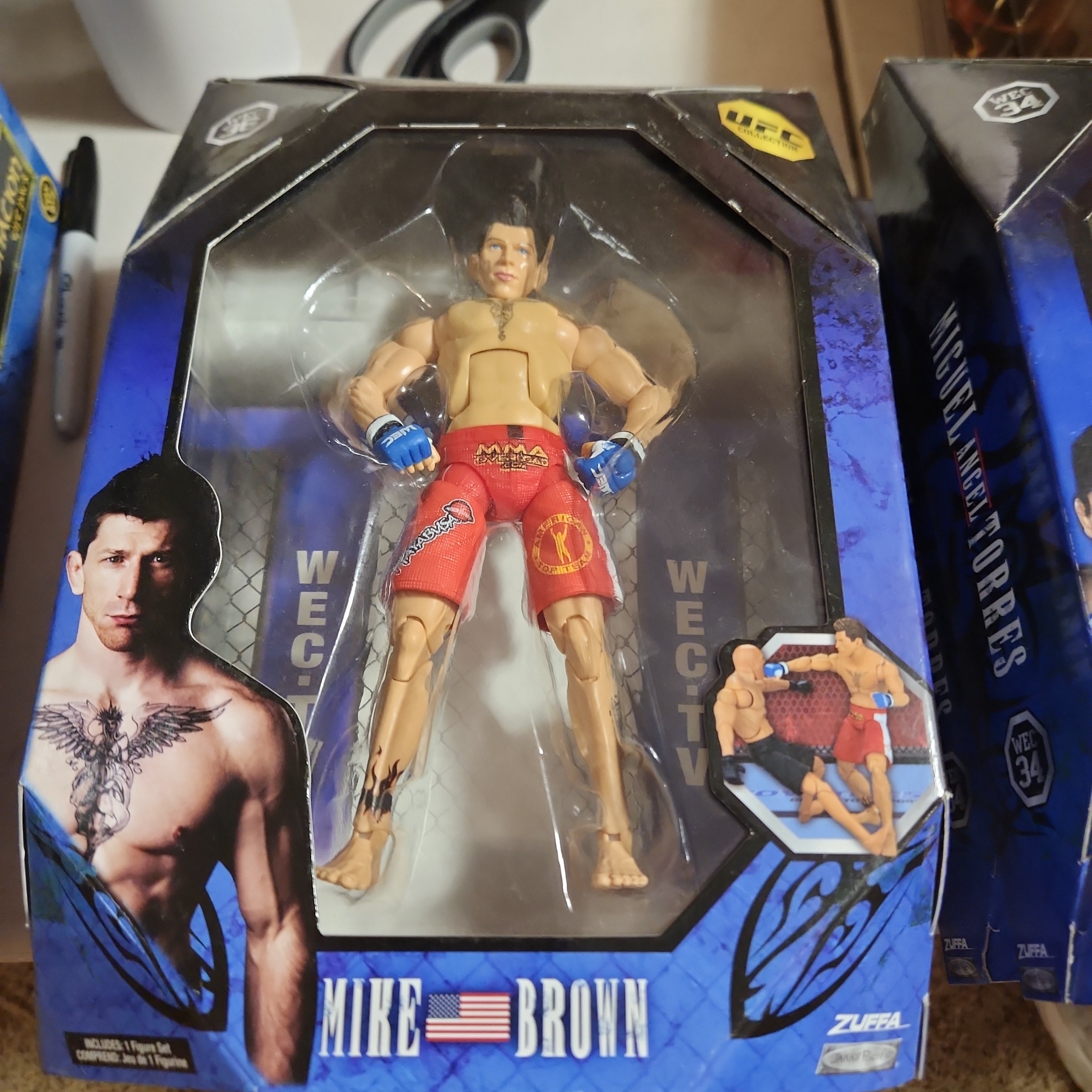 Mike Brown UFC WEC Series 2 Cagefighting Action Figure MMA Jakks