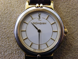 イブサンローラン腕時計の修理をしました。【分解掃除】－時計修理