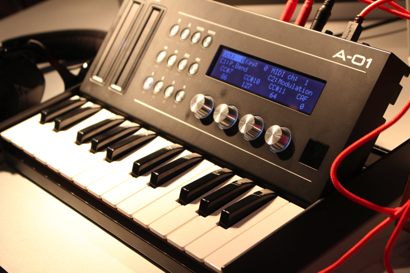 Roland A01-Kで新旧全てのシンセやモジュールをもっと手軽に本格的に