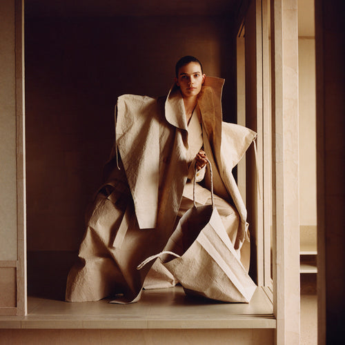 2025年春夏シーズンスタートのお知らせ – isseymiyake.com