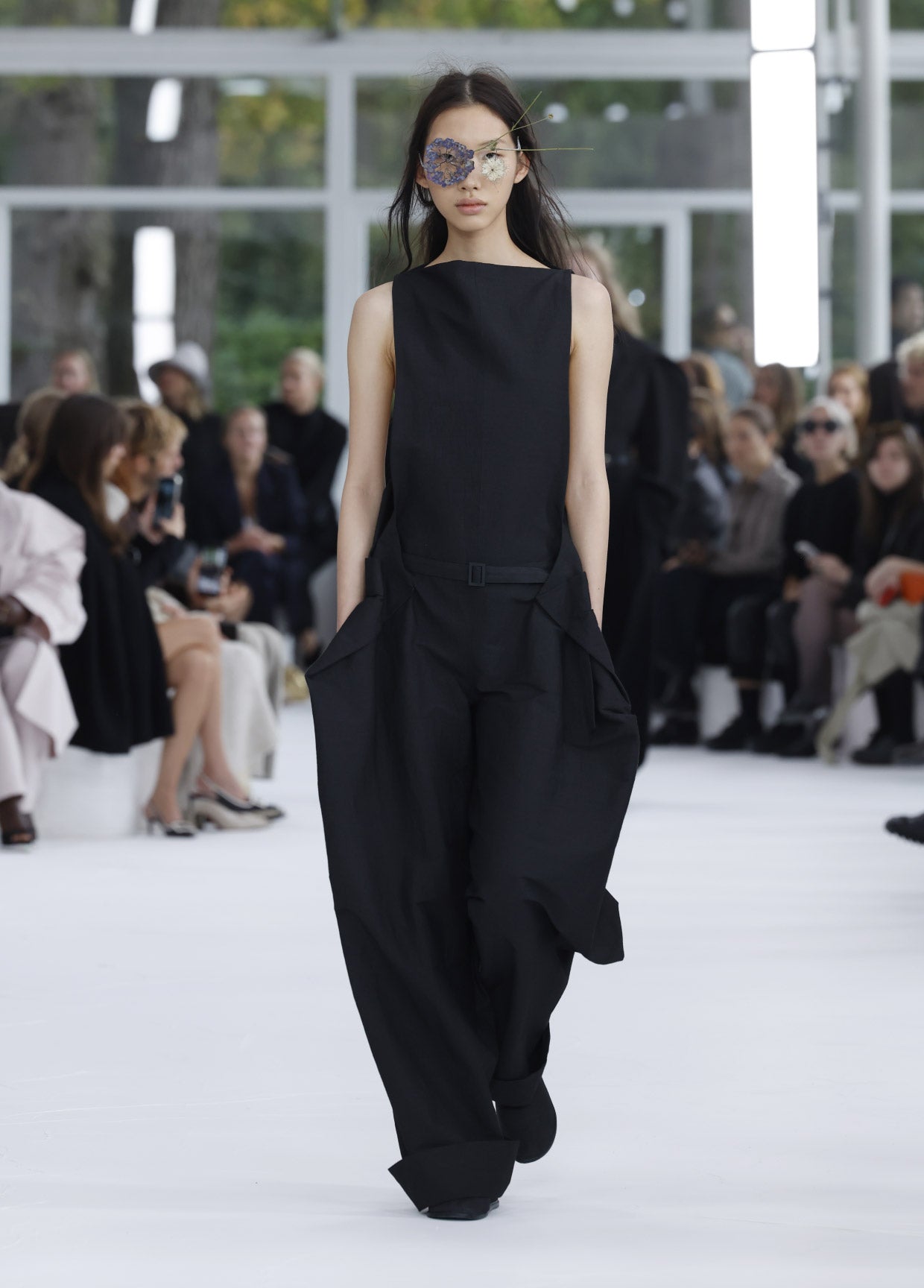 ISSEY MIYAKE SPRING SUMMER 2025 コレクション 08 – isseymiyake.com