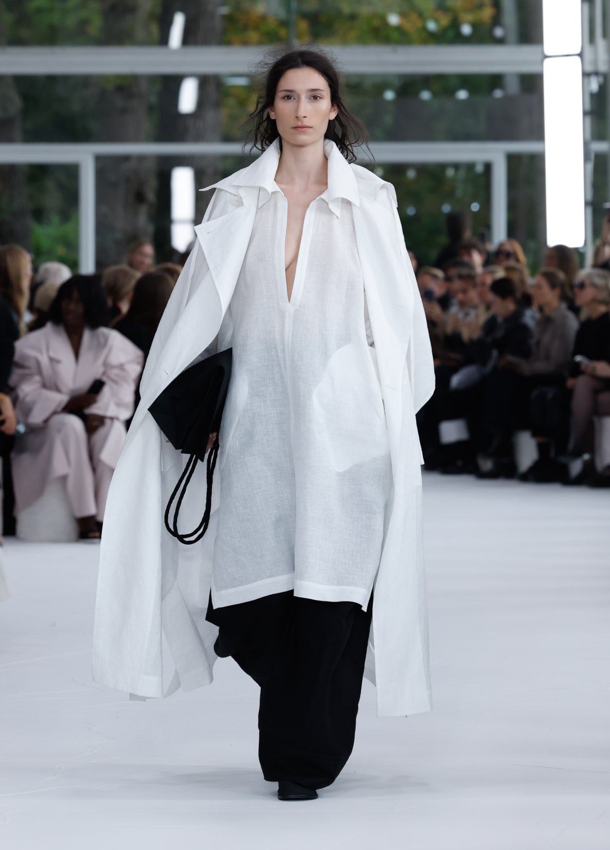 ISSEY MIYAKE SPRING SUMMER 2025 コレクション 15 – isseymiyake.com