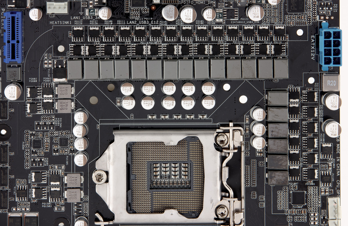 ASUS P8Z77-V Deluxe Motherboard - Page 1: Design