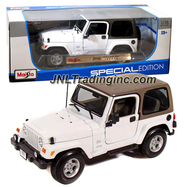 Maisto Special Edition Series 1:18 Scale Die Cast Car Set - White