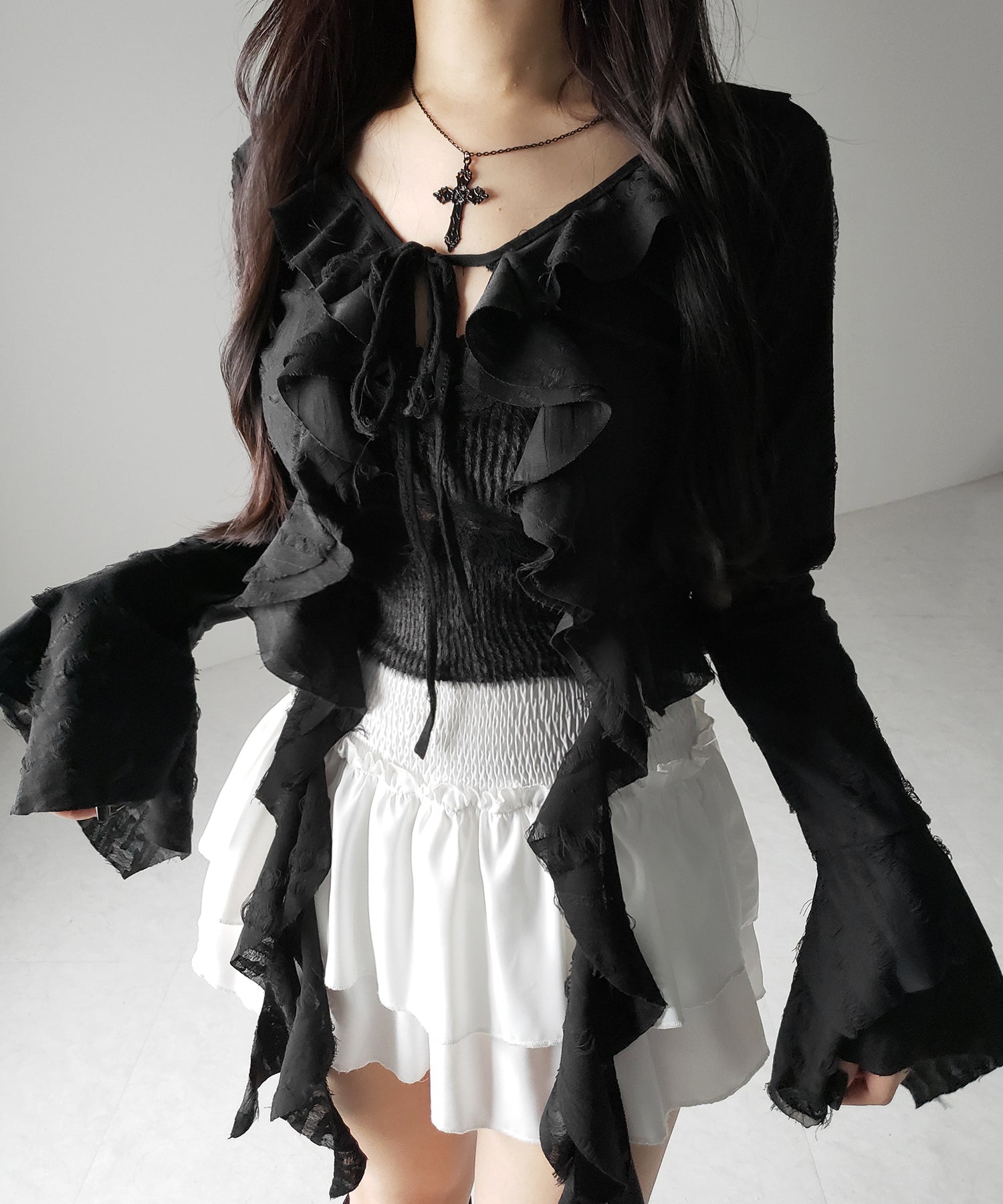 ダメージフリルショートリボンカーディガン ／ damage frill short