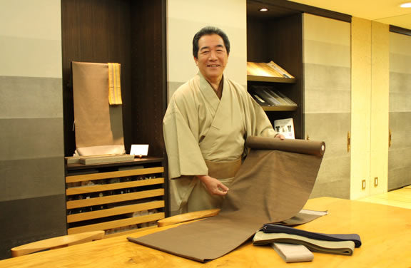 人間国宝・北村武資作「羅文帛」着尺｜店主 泉二弘明のおすすめの逸品